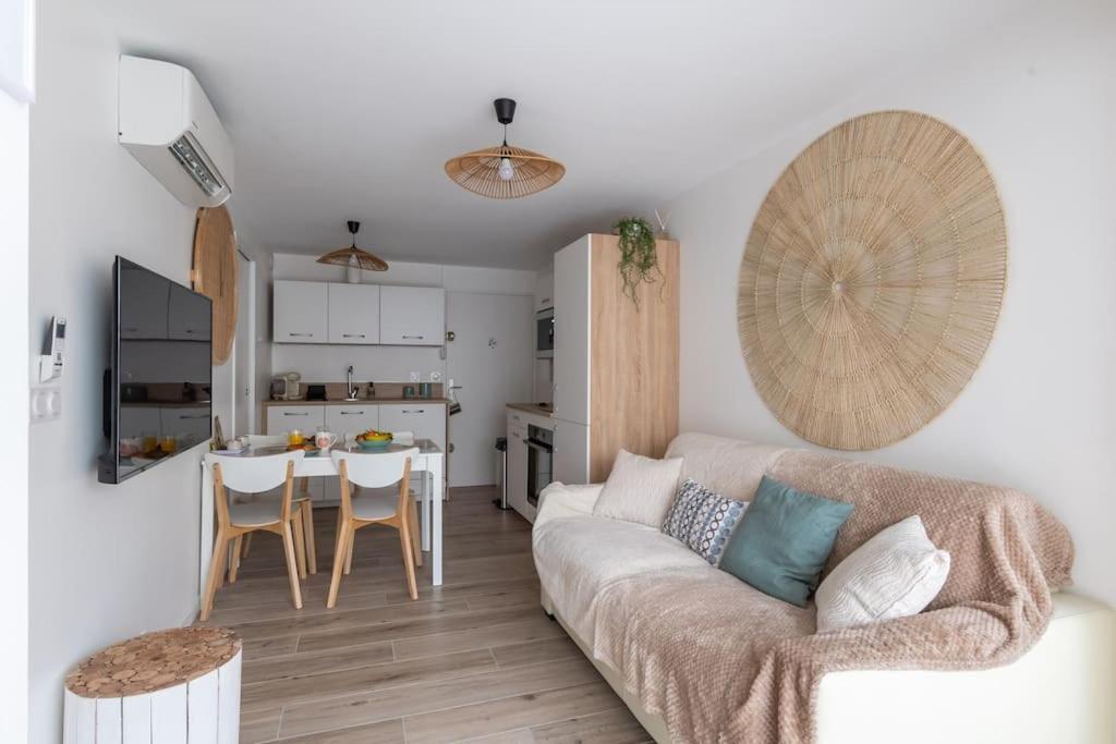 La Perle Du Port * Terrasse * Clim * Mer A 5 Min * Chambre * Карнон-Плаж Экстерьер фото
