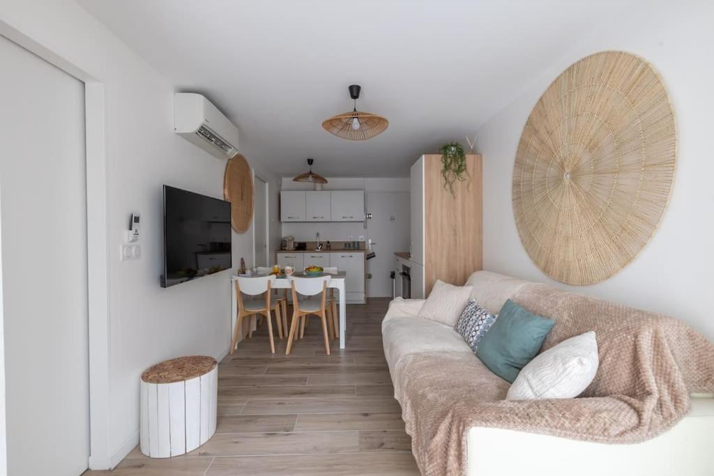 La Perle Du Port * Terrasse * Clim * Mer A 5 Min * Chambre * Карнон-Плаж Экстерьер фото
